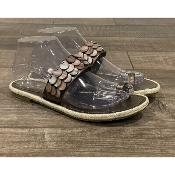 COLE HAAN FLAT LEATHER SANDALS MOTHER OF PEARL DISCS Womens Size 7.5B - Picture 1 of 15